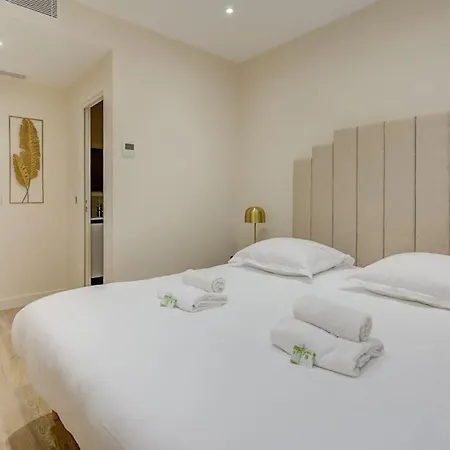 Peaceful Getaway Near Marais - With Ac Apartment *